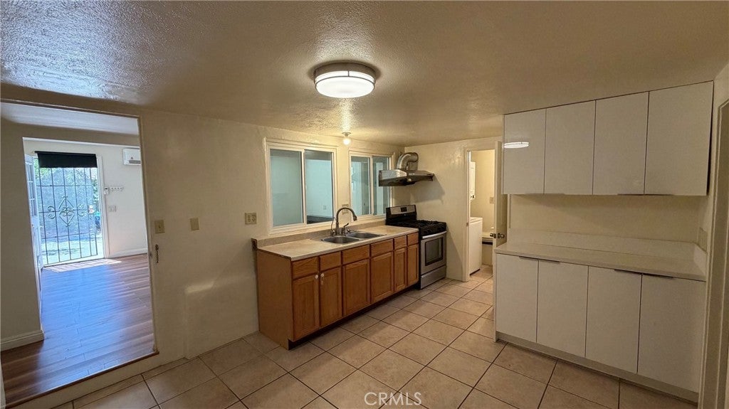 8169 Blewett