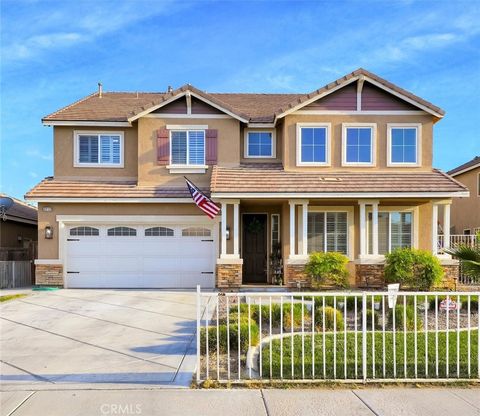 Photo of 3212 Tumble Weed Avenue, Rosamond, CA 93560 (MLS # CV26097229)