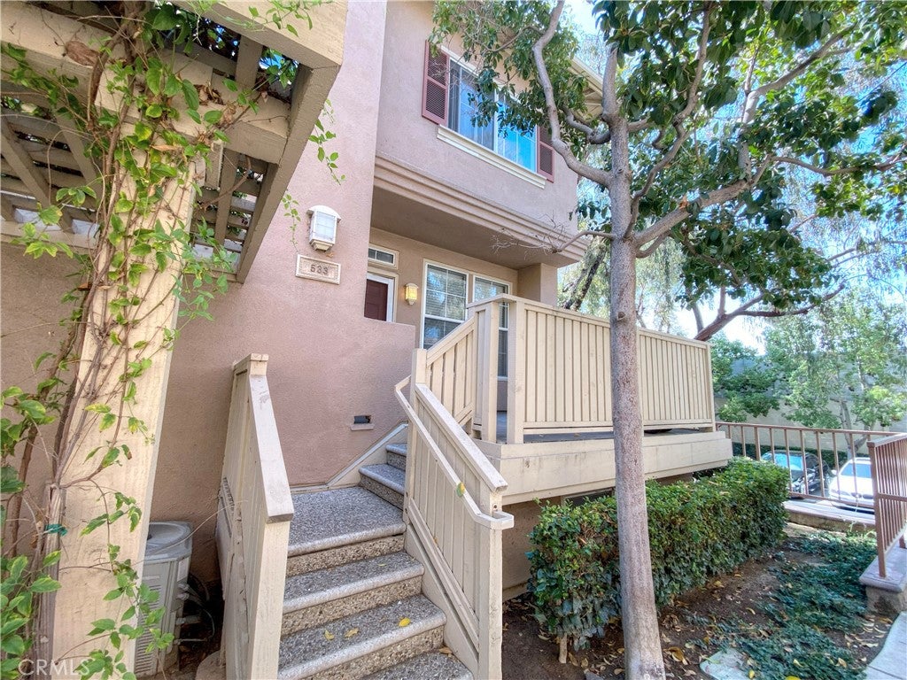 533 W Summerfield Circle