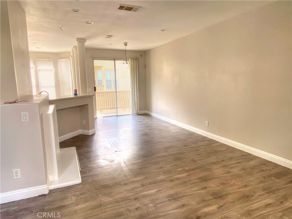533 W Summerfield Circle