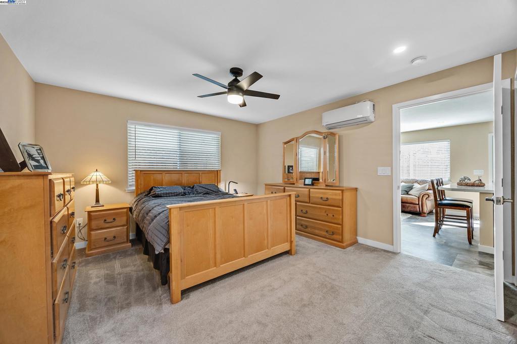 SUNSET WEST - Residential