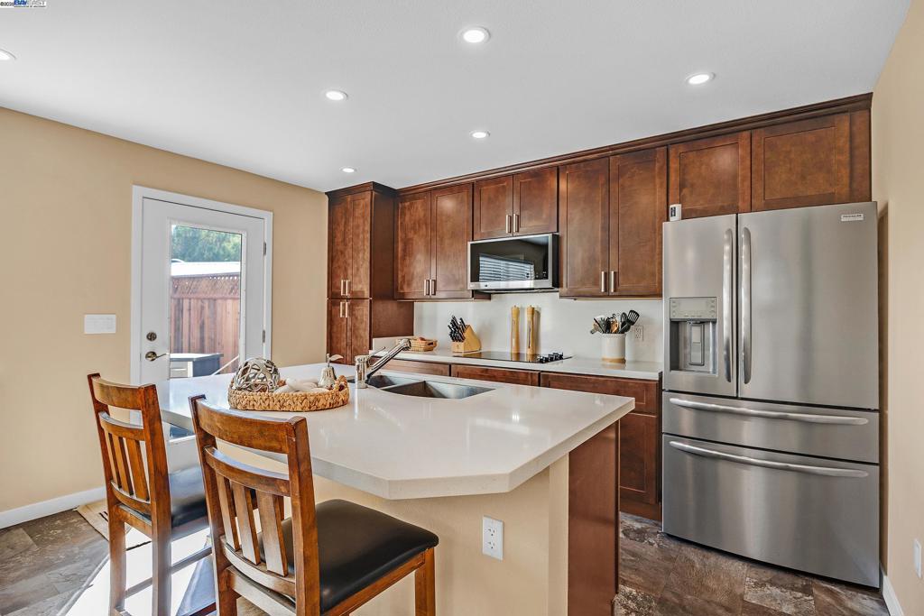 SUNSET WEST - Residential