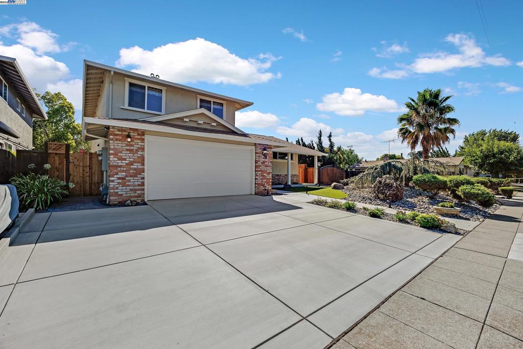 SUNSET WEST - Residential
