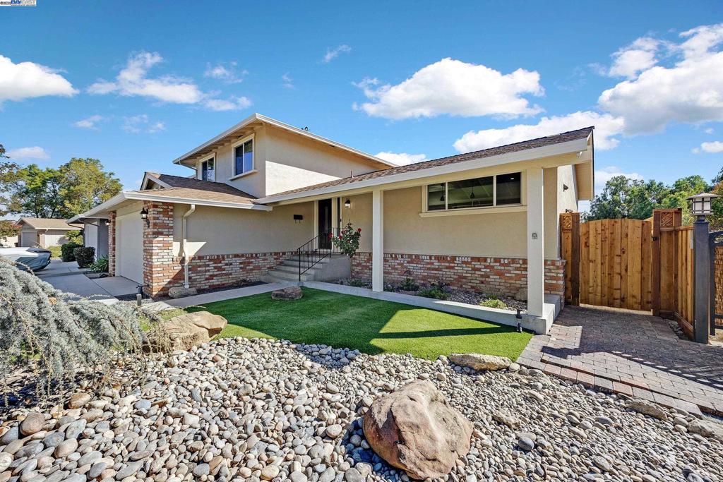 SUNSET WEST - Residential