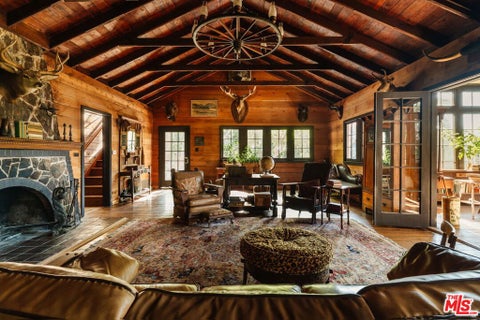 Photo of 21007 Dr. Waveview Drive, Topanga, CA 90290 (MLS # 26883035)