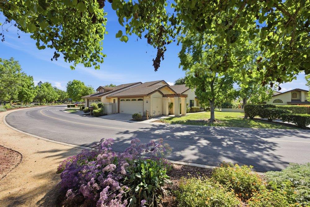 3111 Lake Albano Circle