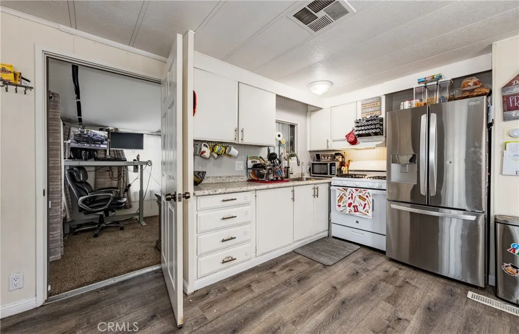 Highland, California 92346, United States, 1 Bedroom Bedrooms, ,1 BathroomBathrooms,Residential,Active,227712