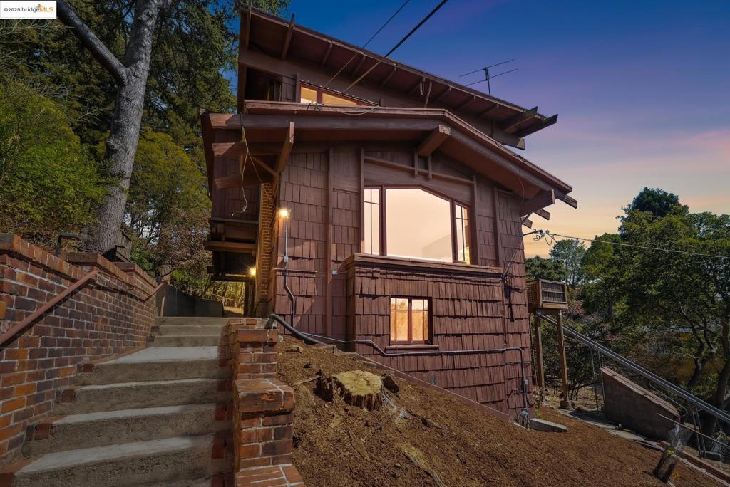 BERKELEY HILLS - Residential
