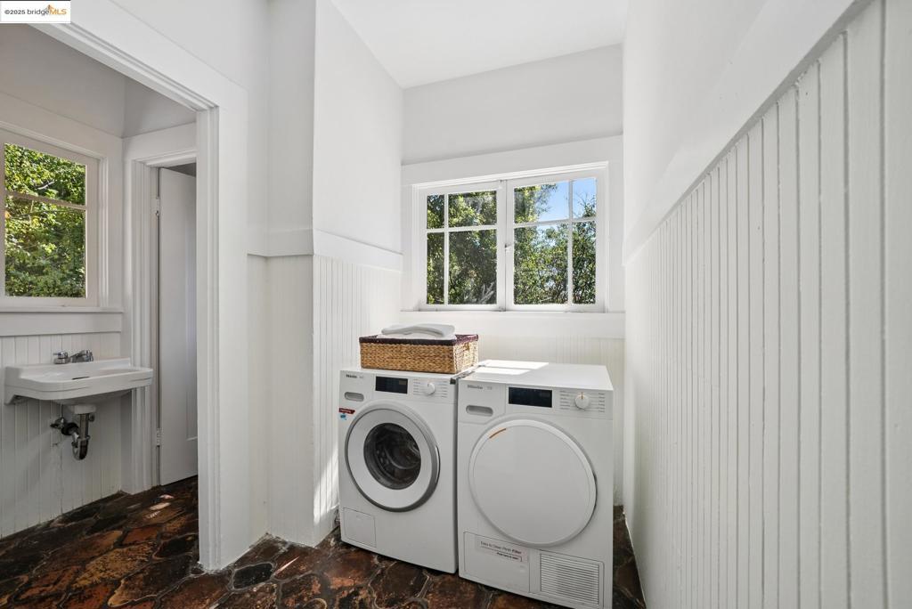 BERKELEY HILLS - Residential
