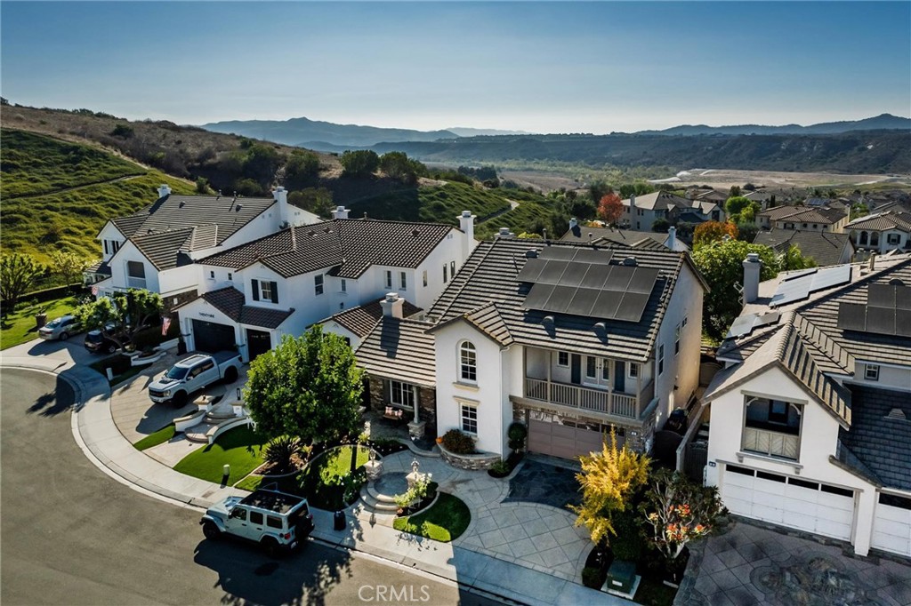27 Running Brook Dr