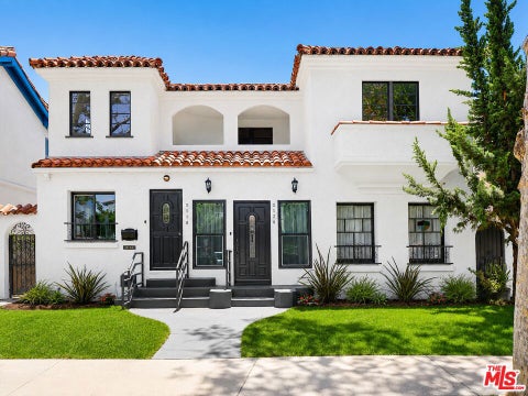 Photo of 3118 W 43rd Place, Los Angeles, CA 90008 (MLS # 26866171)
