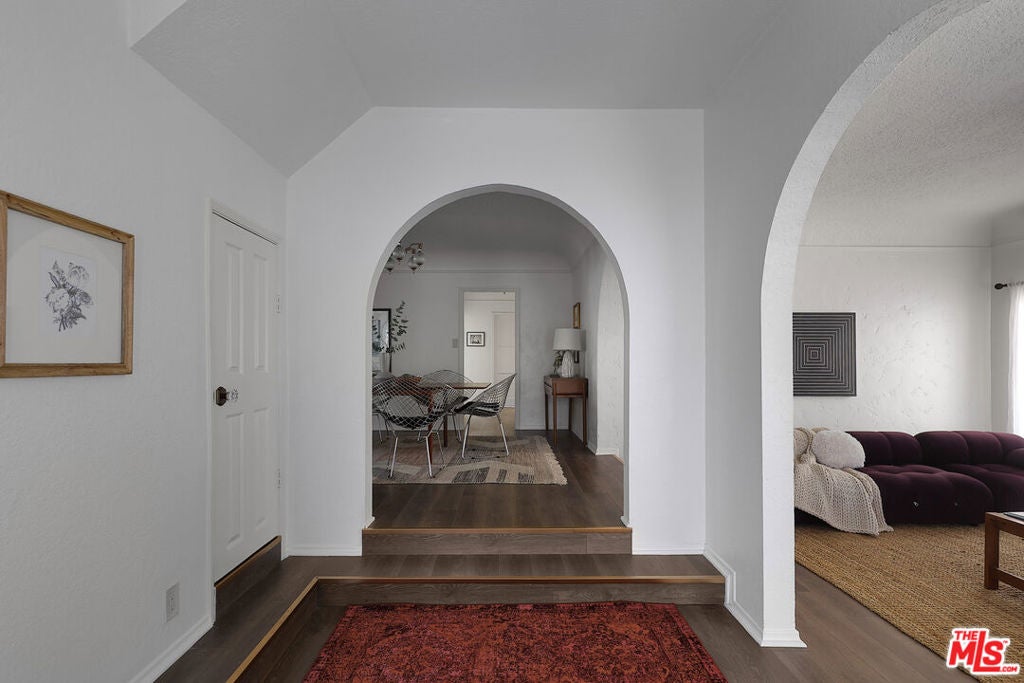 3118 W 43rd Place