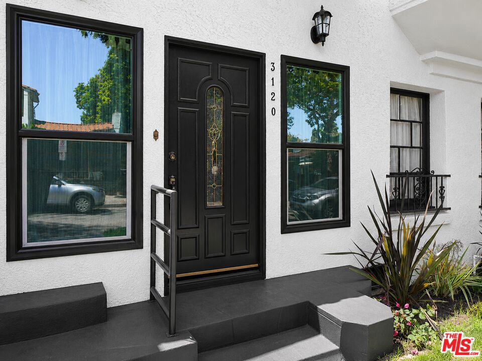 3118 W 43rd Place