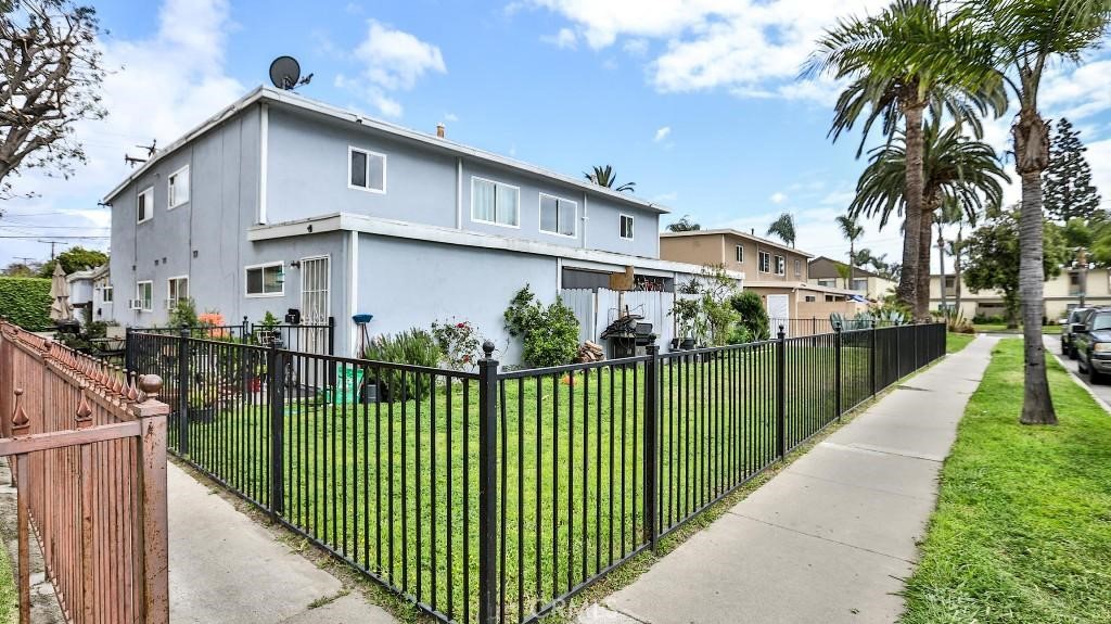 2211 S Fairview Street