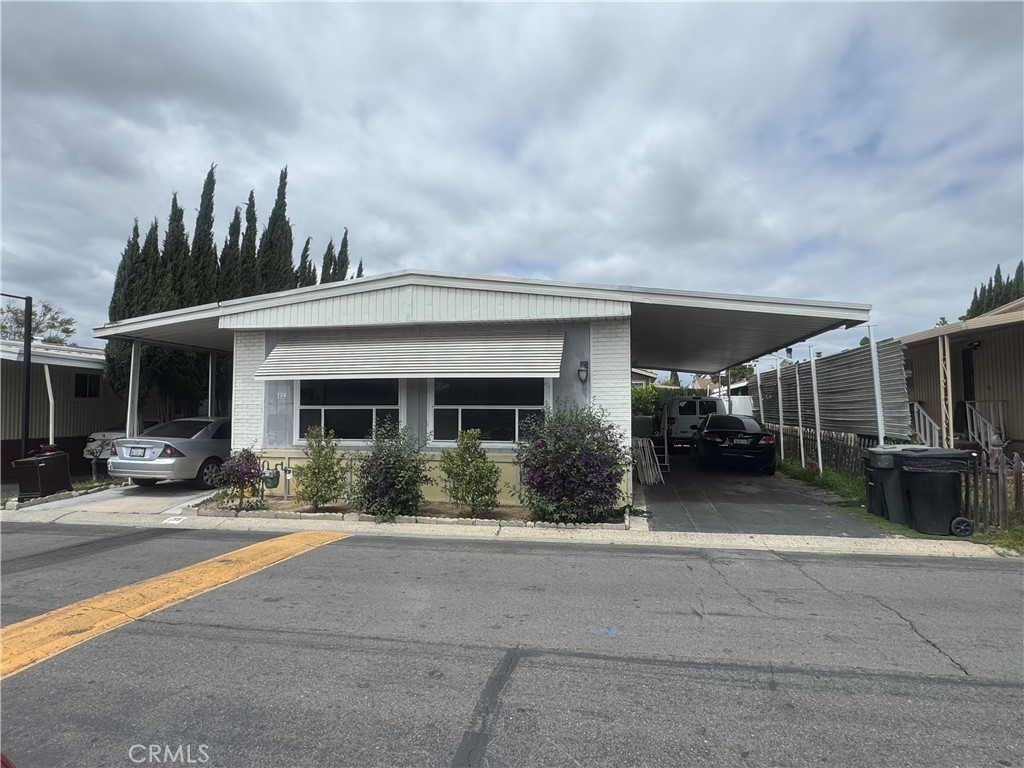 ****Beautiful 3bdr. / 2 Bath Manufactured Home****Carport fits up to 3 Cars****Great Area **** Close to Freeways, Shopping & Schools****Must See to Appreciate****