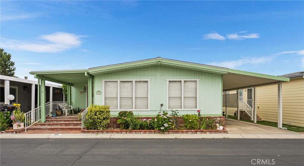 5200 Irvine Boulevard 360