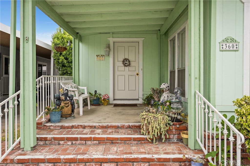 5200 Irvine Boulevard 360