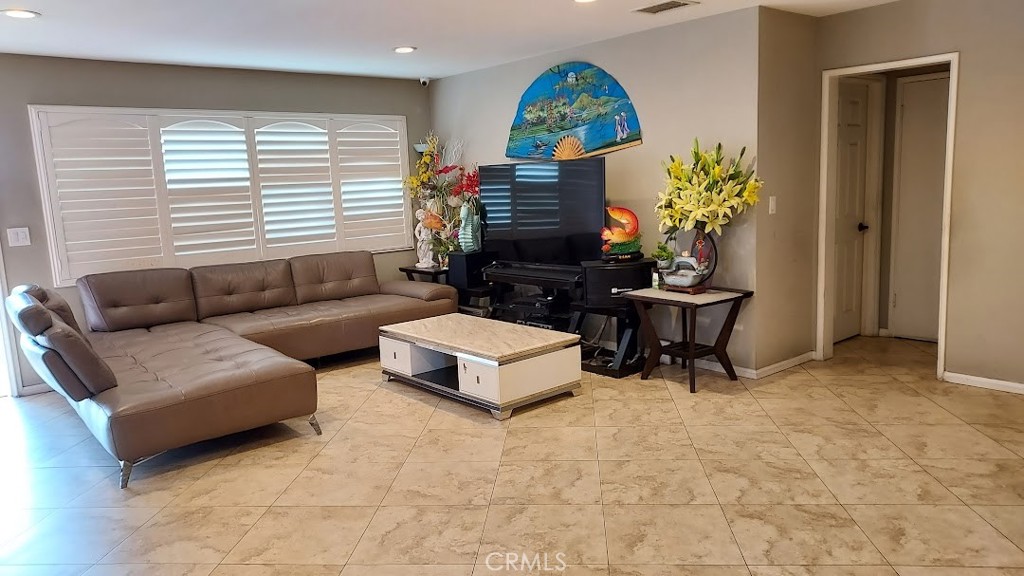 9521 Skylark Boulevard