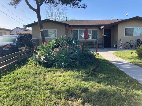 Photo of 558 12th Street, Imperial Beach, CA 92102 (MLS # PTP2602881)
