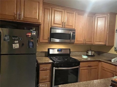 1008 e 51st street los angeles ca 90011