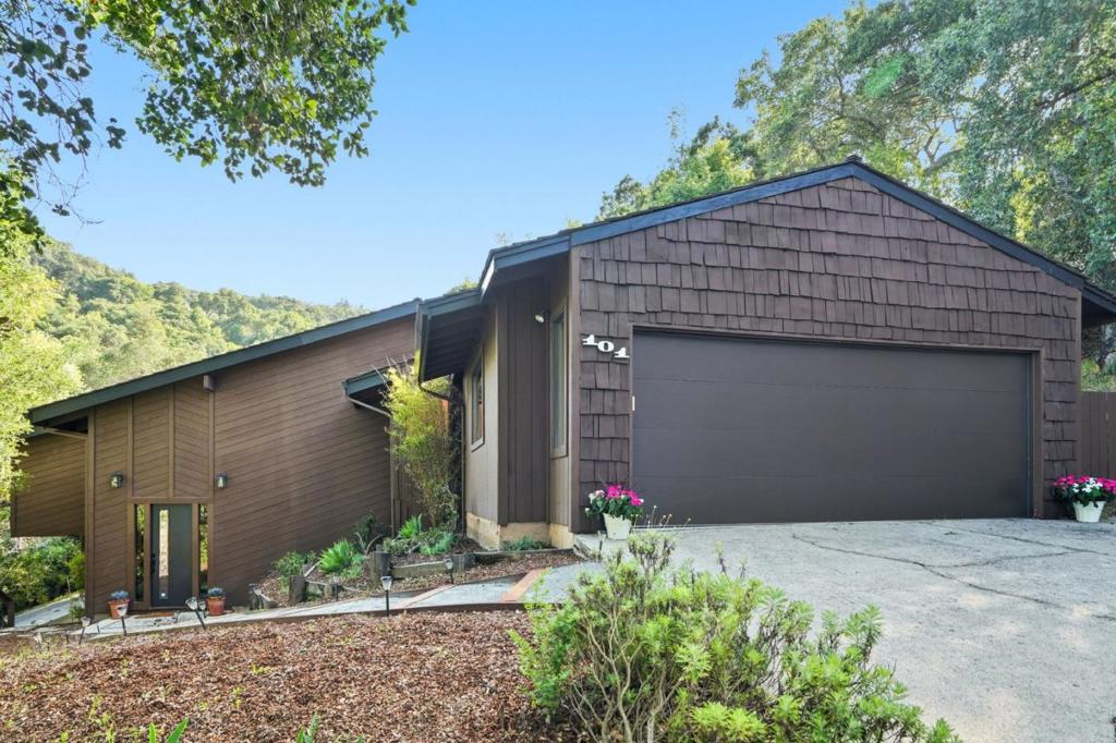 101 Ravinia Way