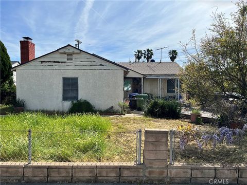Photo of 14832 Hagar St, San Fernando, CA 91345 (MLS # SR26085157)
