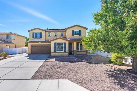 Photo of 3052 Louise Ave, Lancaster, CA 93536 (MLS # WS25238782)