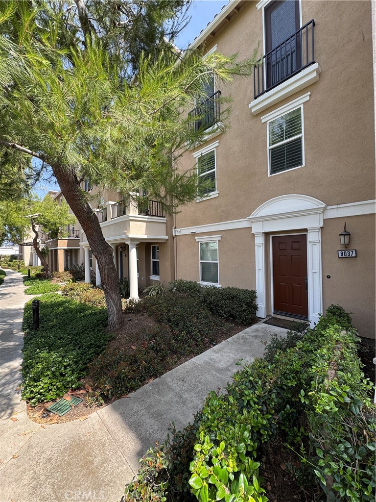 Welcome to Palazzo, and this beautiful tri-level townhome in the highly desired Renaissance Plaza community. This rarely on the market floor plan with 4 bedrooms and 4 bathrooms, with 1814 square feet is the perfect home for large families! The main level bedroom is ideal for in-laws or home office with large attached bathroom. The second floor opens up to living, cooking and entertaining. Spacious Living room has hardwood floors, recessed lighting, and a cozy fireplace. Beautiful Kitchen with custom cabinets, granite countertops and stainless steel appliances. Large kitchen bar opens into dining area and living room perfect for family gatherings. The patio off the kitchen makes the perfect BBQ spot. 2nd level also has a bedroom and full bath. The large primary suite / master bedroom is located on the 3rd level, master bathroom with double sinks and bath. 4th Bedroom also located on the 3rd level with full bath. Convenient laundry room off the attached 2 car garage with direct access. Community amenities include gated swimming pool, spa/hot tub, and BBQ area.
