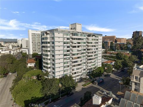 Photo of 969 Hilgard Ave, Los Angeles, CA 90024 (MLS # SR26047109)