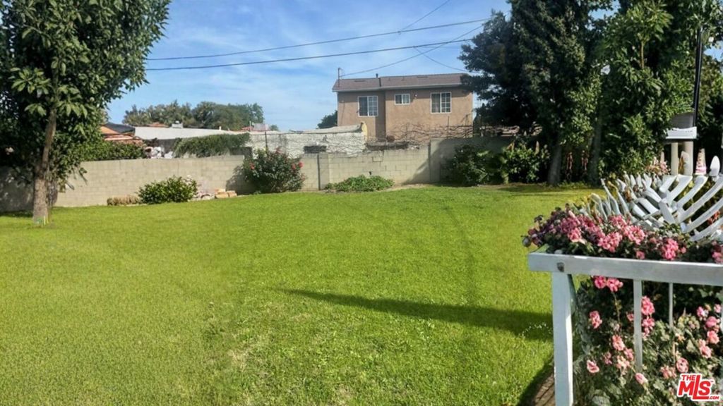 Photo of 9636 La Salle Avenue, Los Angeles, CA 90047 (MLS # 26655907)