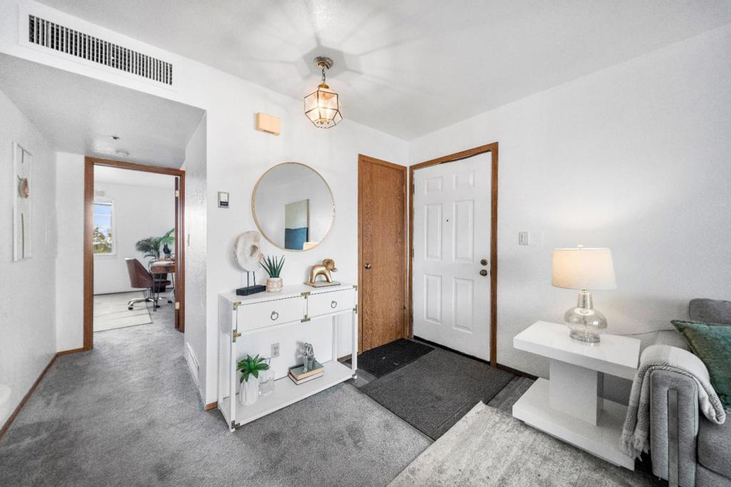 1003 San Antonio Circle 202