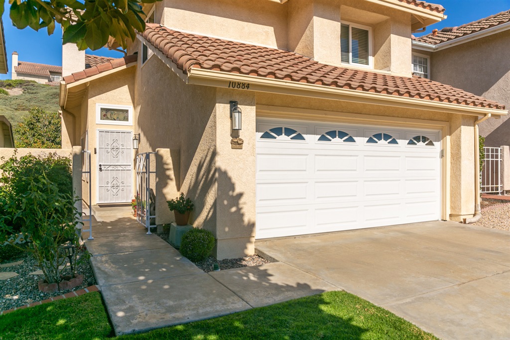 Gorgeous, remodeled Tierrasanta home with unobstructed views of canyon. Interior includes 3 bedrooms, 2.5 baths and loft which can be used as office/play area/storage. Nicely landscaped yard ideal for entertaining or just relaxing. Back yard includes artificial, water-saving putting green and nicely maintained flowering plants. Great family home close to schools, parks and shopping. Neighborhoods: Tierrasanta Norte Equipment: Garage Door Opener, Range/Oven Other Fees: 0 Sewer: Sewer Connected Topography: LL