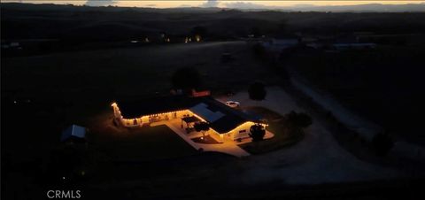 Tiny photo for 7989 Sundance Trail, Paso Robles, CA 93446 (MLS # SC26093837)