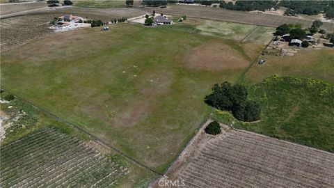 Tiny photo for 7989 Sundance Trail, Paso Robles, CA 93446 (MLS # SC26093837)