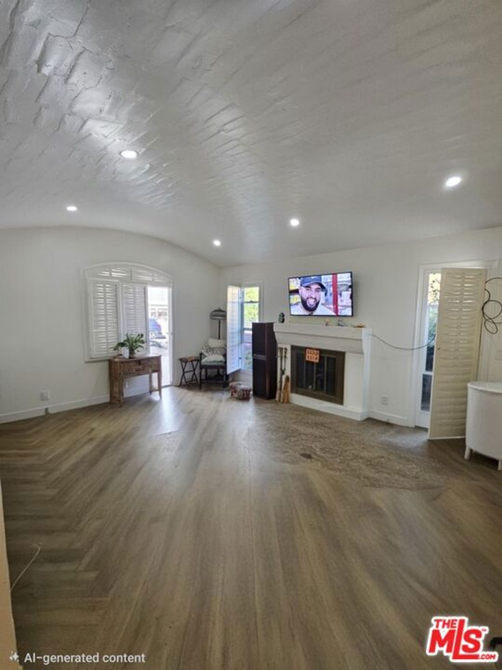 Photo of 5212 Packard Street, Los Angeles, CA 90019 (MLS # 25614745)