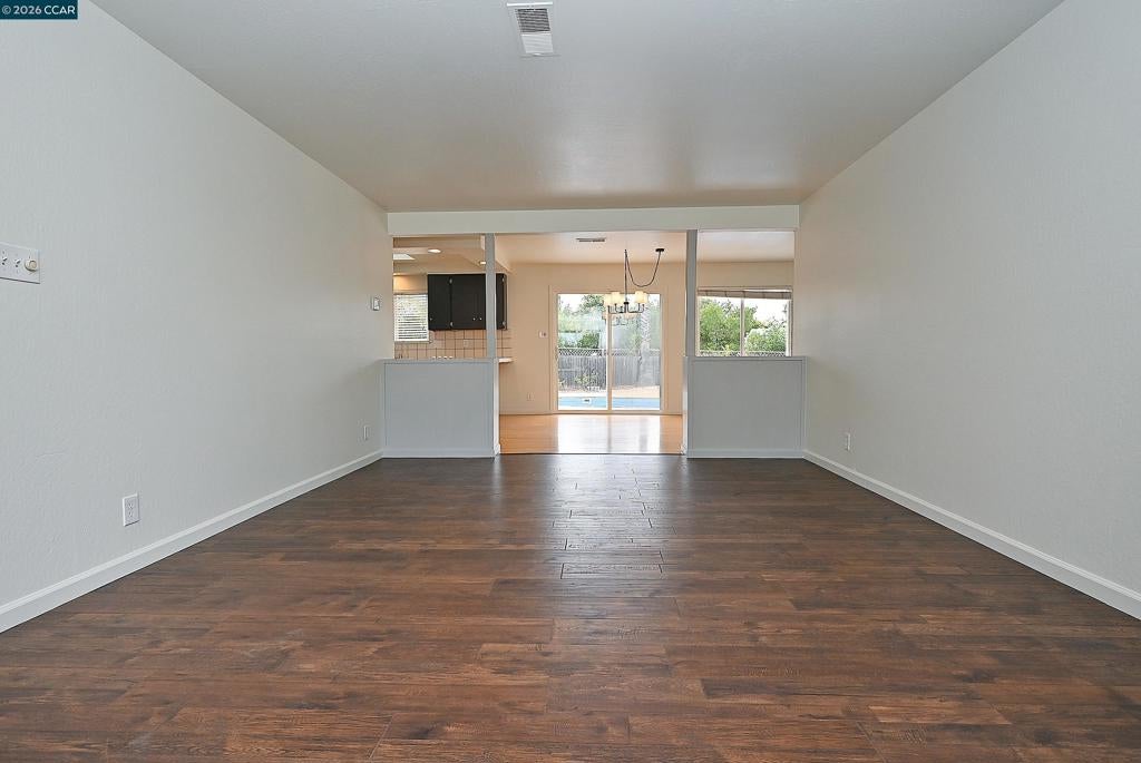 21 Eric Ct
