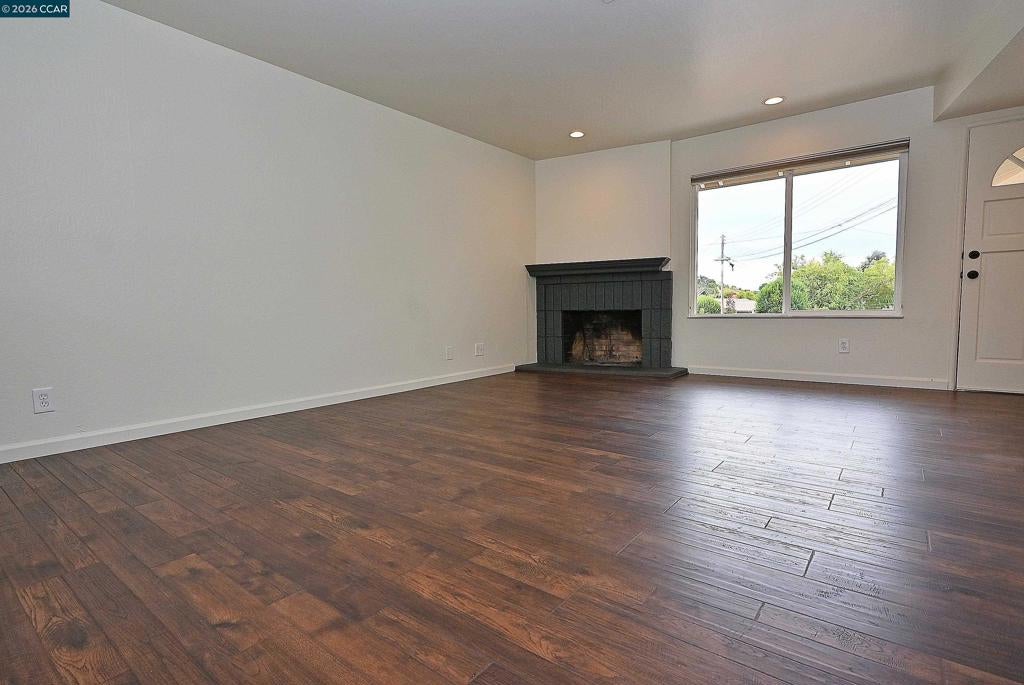 21 Eric Ct