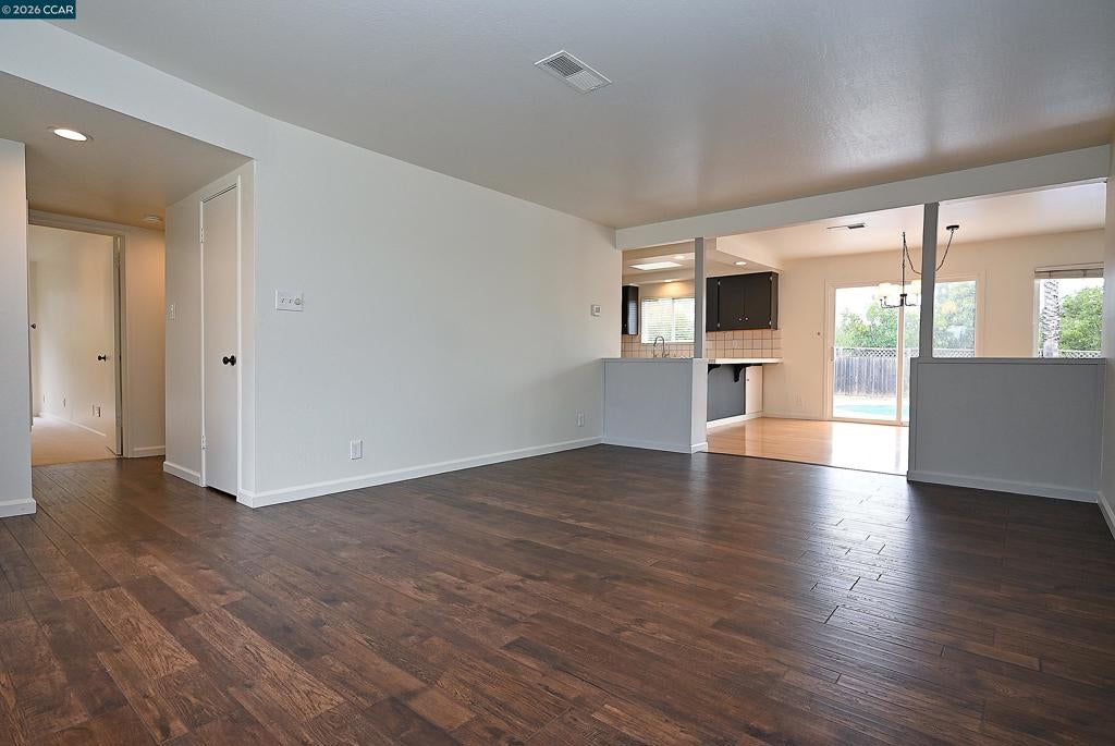21 Eric Ct