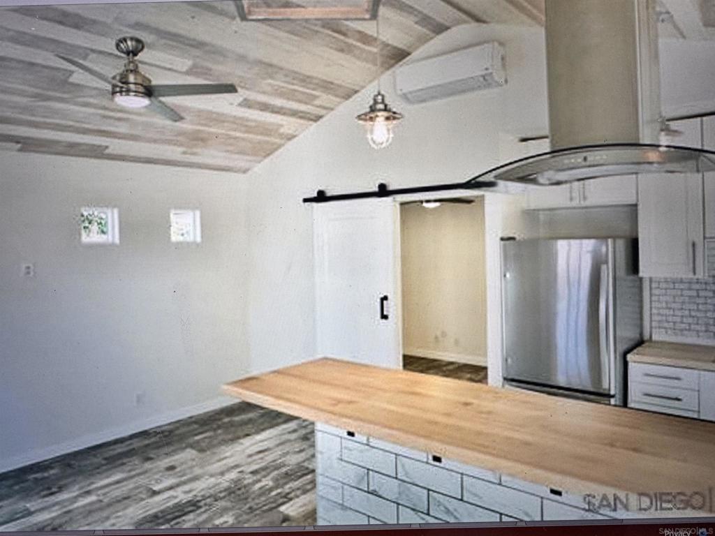 713 San Jose Pl
