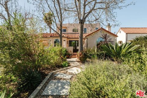 Photo of 1633 Hi Point Street, Los Angeles, CA 90035 (MLS # 26650717)