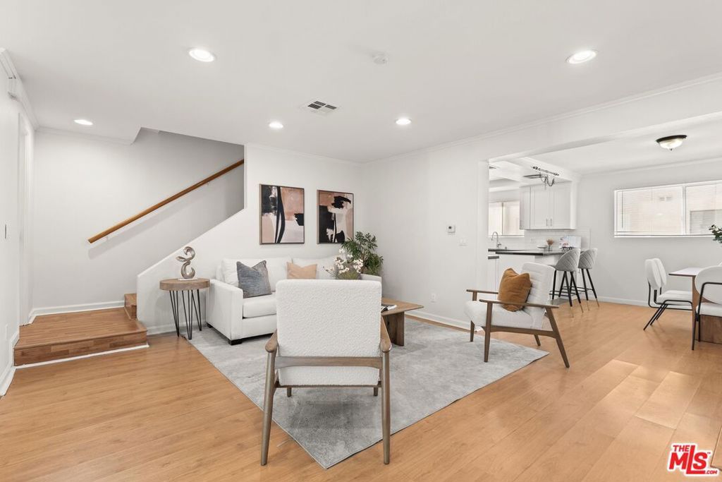 Photo of 18550 Hatteras Street #14, Tarzana, CA 91356 (MLS # 26636803)