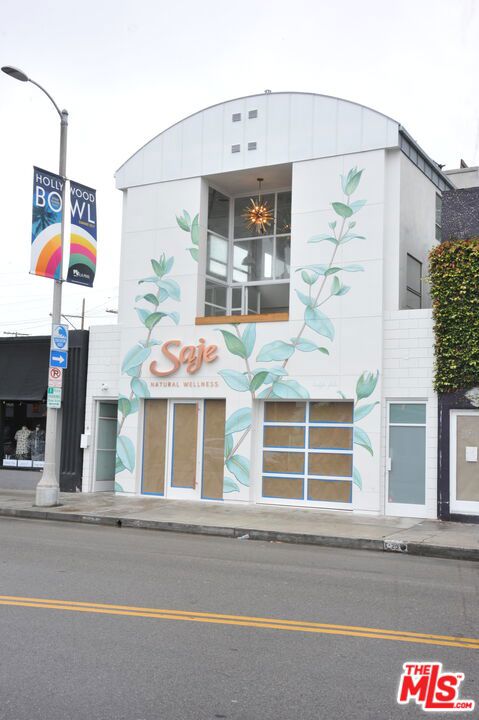 Photo of 1421 ABBOT KINNEY Blvd, Venice, CA 90291 (MLS # 26103668)