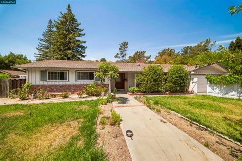 Photo of 732 Moraga Rd RD, Moraga, CA 94556 (MLS # 41145250)