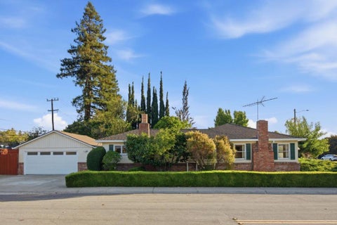 Photo of 814 Harrison Avenue, Campbell, CA 95008 (MLS # ML82066139)