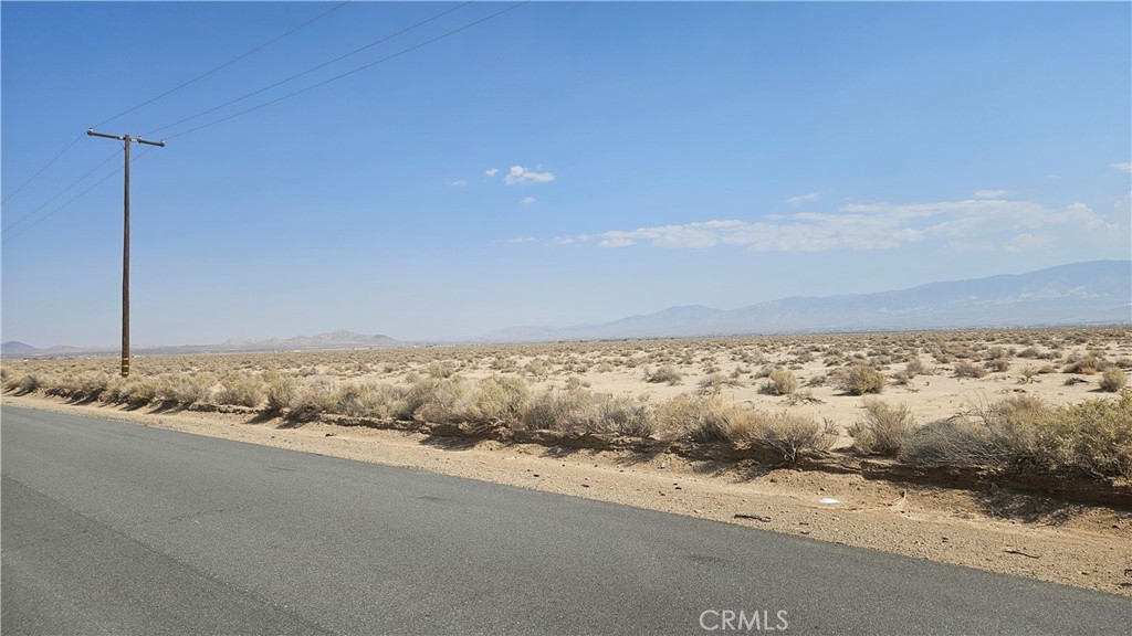Exceptional Land Opportunity: 75+ Acres with Prime Frontage & Utilities
Invest in your future with this remarkable 75.225-acre property featuring 1258 feet of paved frontage on North Side Rd. The presence of power poles at the street signals a streamlined development process, enhancing the property's overall value and appeal. This substantial acreage offers a multitude of possibilities, making it a sound investment for developers, investors, or those seeking a private sanctuary. Act now to capitalize on this unique offering!