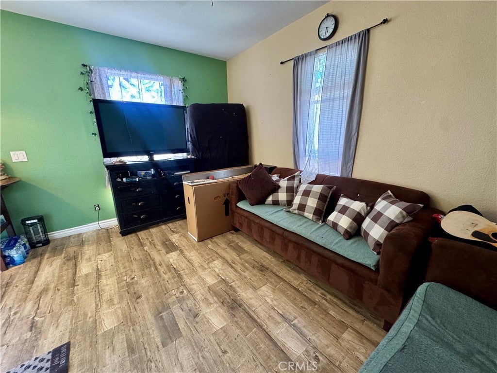 12301 San Fernando 513