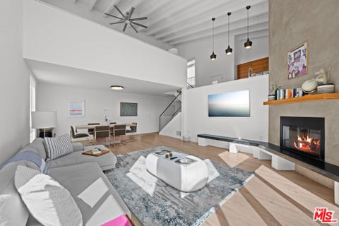 Photo of 18 Privateer Street #3, Marina Del Rey, CA 90292 (MLS # 26992465)