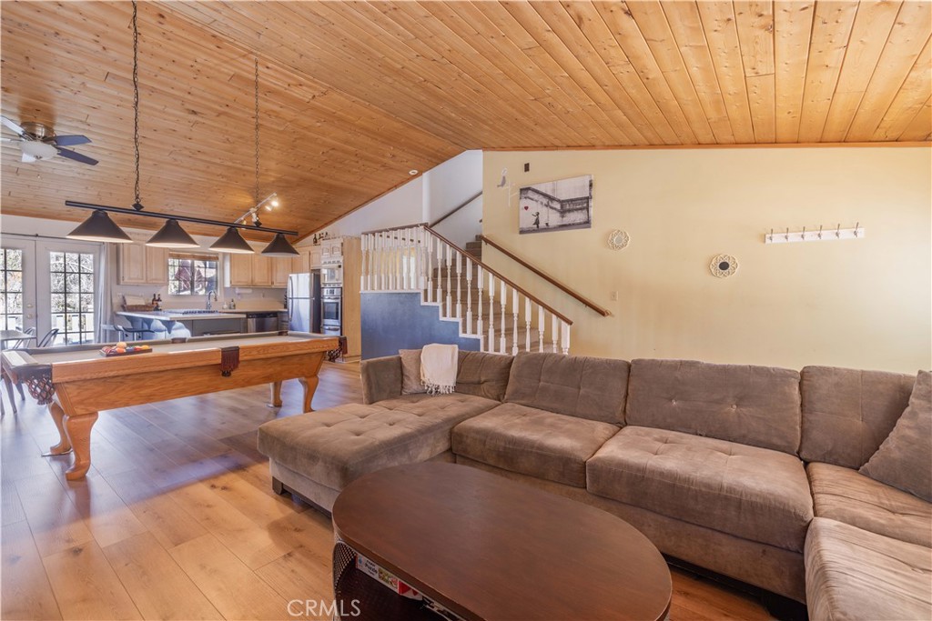 863 Ford Lane