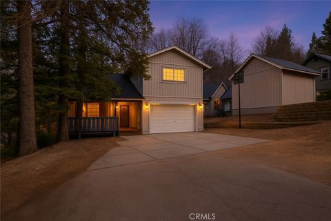 Photo of 863 Ford Lane, Big Bear Lake, CA 92315 (MLS # IG25101264)