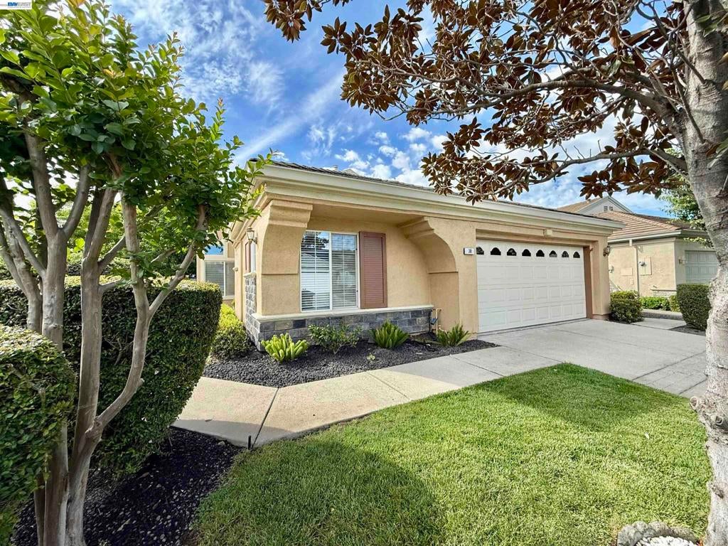 Photo of 30 Gala Ln Ln, Brentwood, CA 94513 (MLS # 41129511)